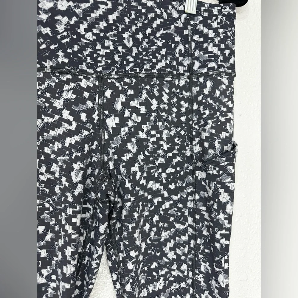LULULEMON- Fast Free Tight II 25